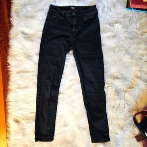 BDG Urban Outfitters Size 27 Twig High-Rise Cropped Black Skinny Jeans